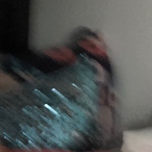 Meet your Posher, Elise